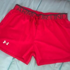 UNDER ARMOUR shorts